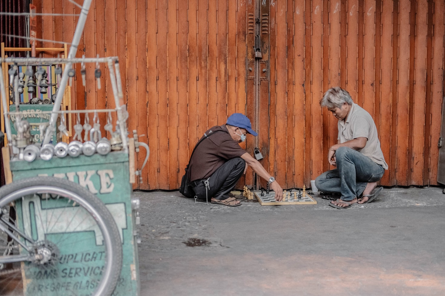 Creating Connections in the Elastic Generation